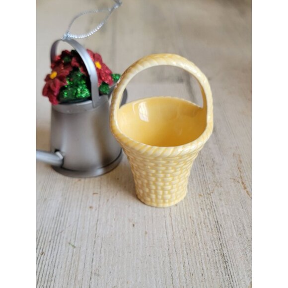 Garden watering can poinsettia basket hanging spring ornament set - Picture 3 of 6